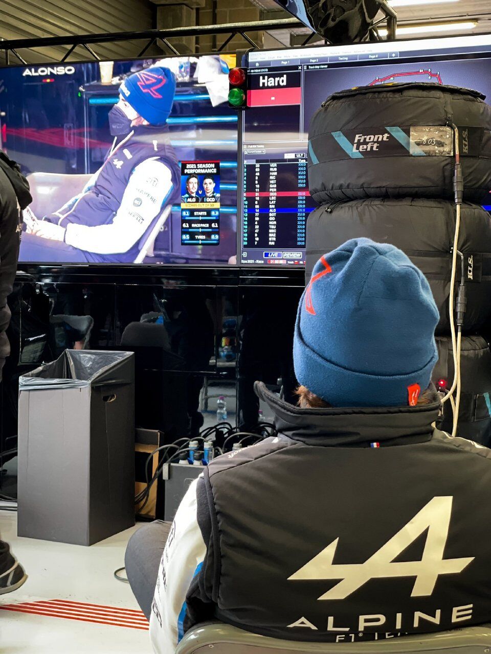 ���F1����ʱվ���־磬��¡����ʾ����������ǰ�ɷ���ʥ�����