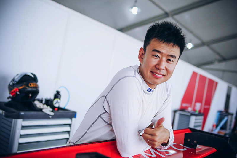 程丛夫是中国F1车手第一人。
